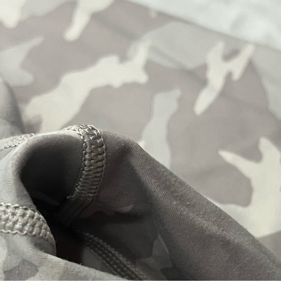 Athleta Women's Elation Camo 7/8 Tight Legging in Taupe Camo - Picture 13 of 16